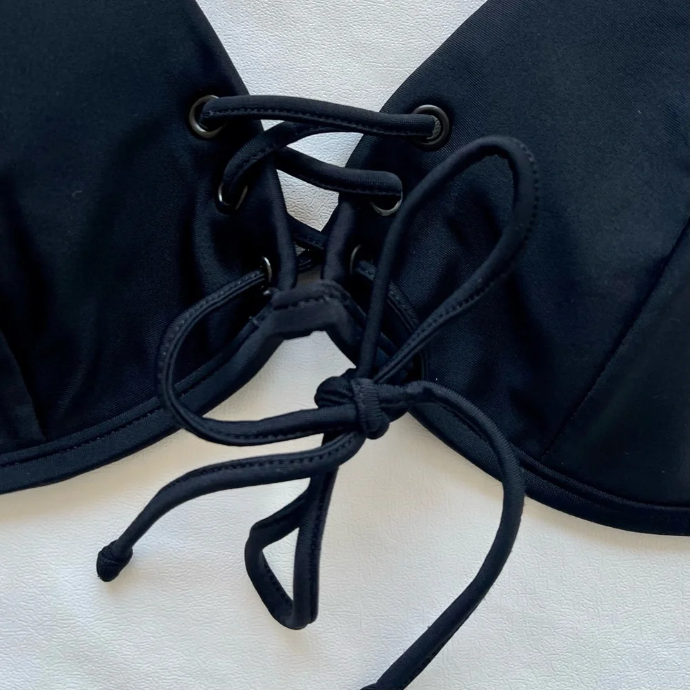 Victoria’s Secret Black String Bikini w/Edgy Lace-Up Details Top (M) Bottom (L) - Picture 2 of 10